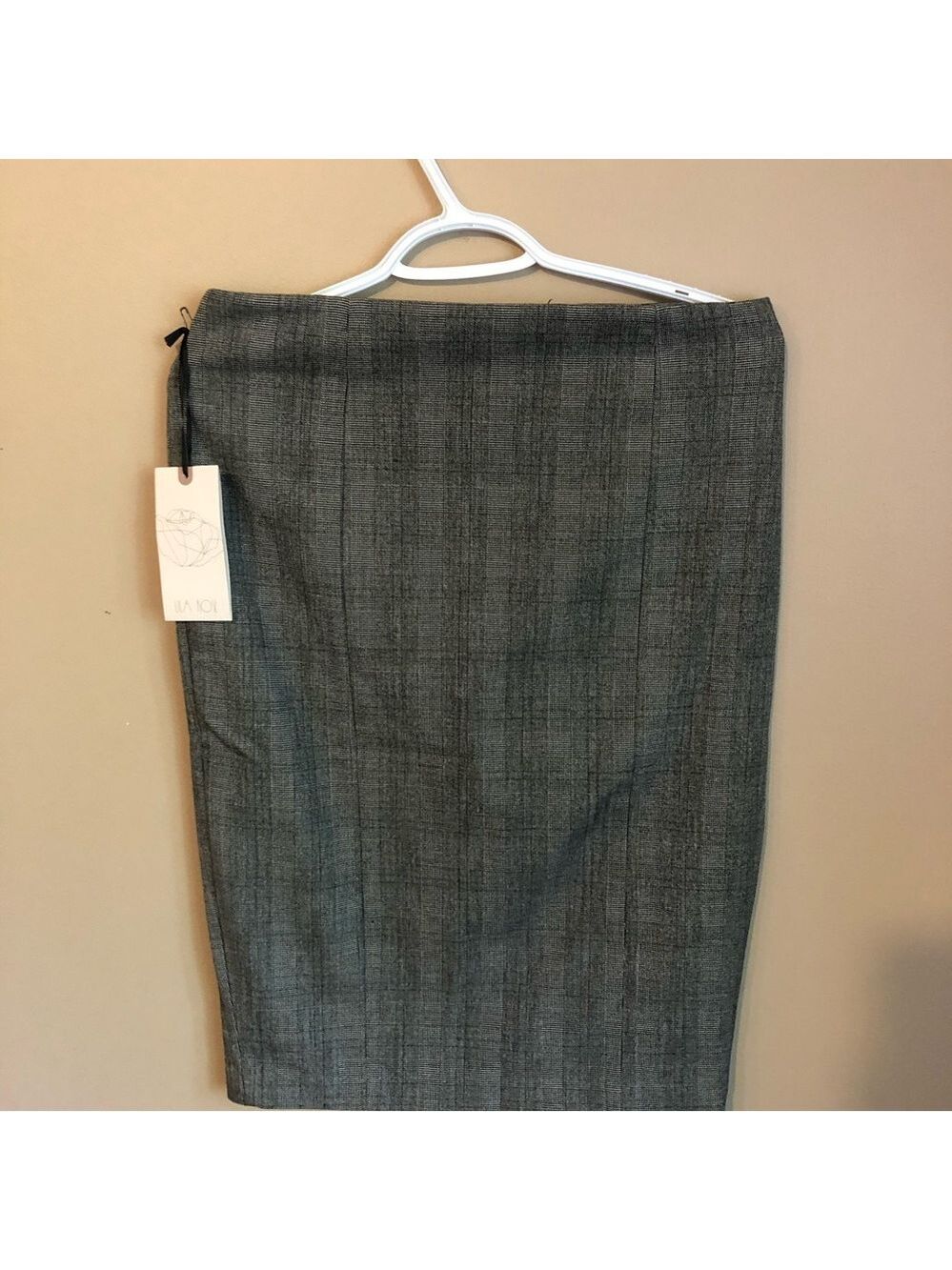 Lila Rose brand pencil skirt